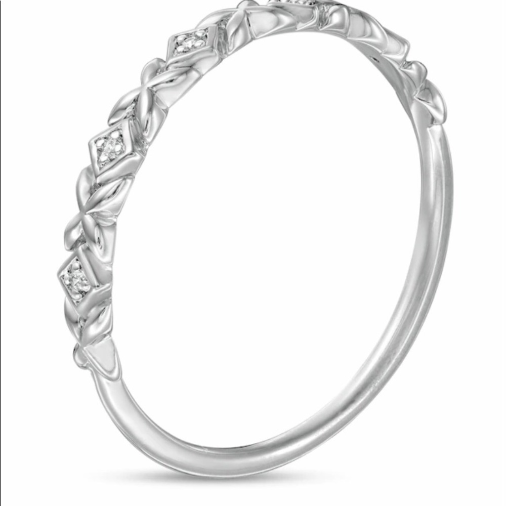 NWT size 7 ring from Peoples